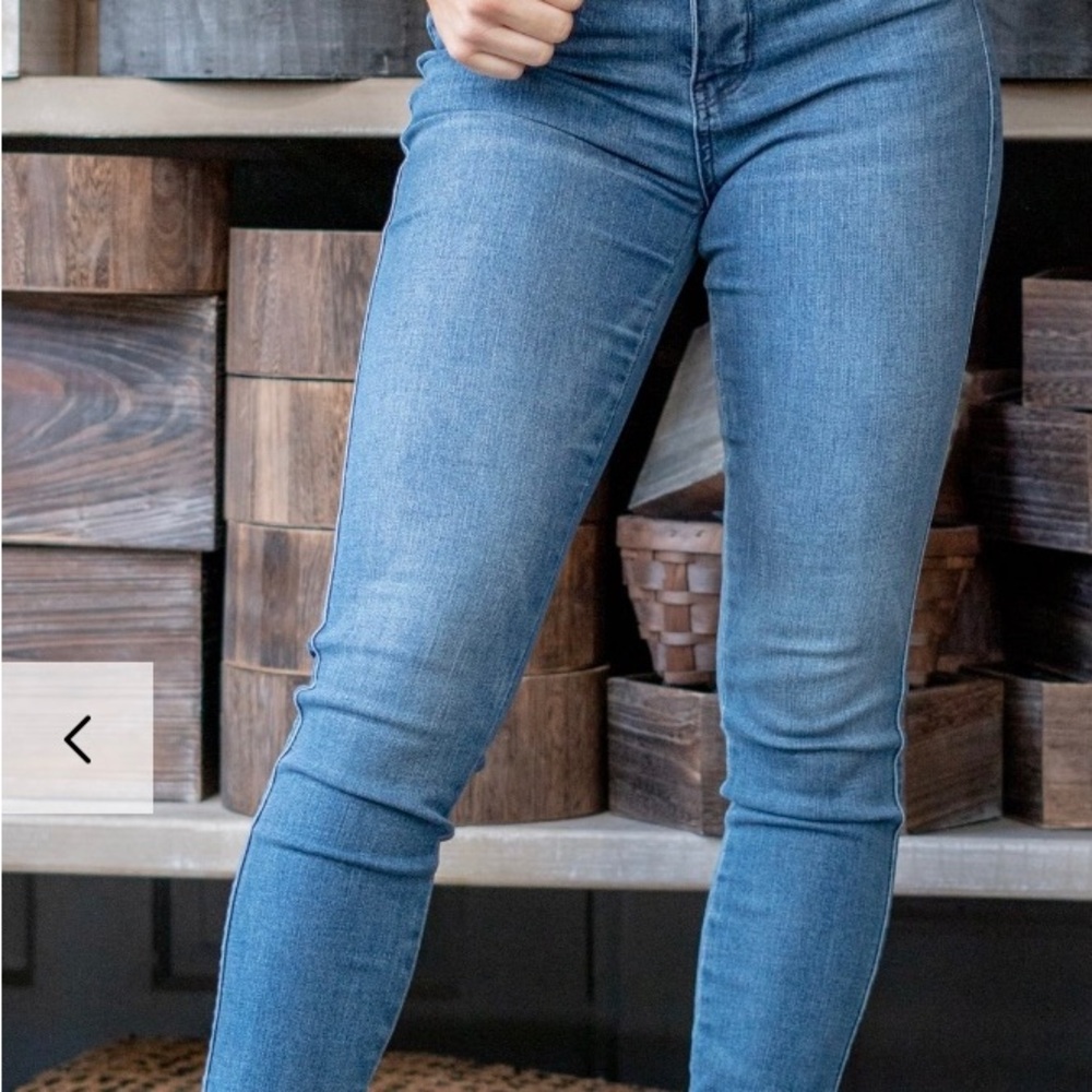 Judy Blue Women's Skinny Jeans in Classic Blue